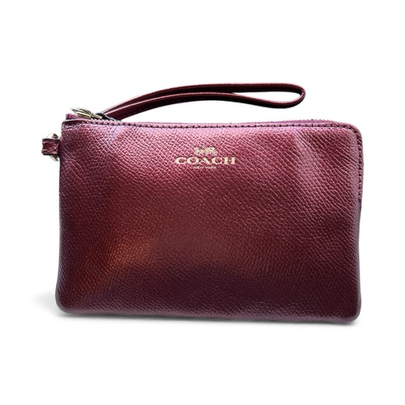 Coach Metallic Red Crossgrain Leather Corner Zip Wristlet- Authentic - Picture 1 of 8